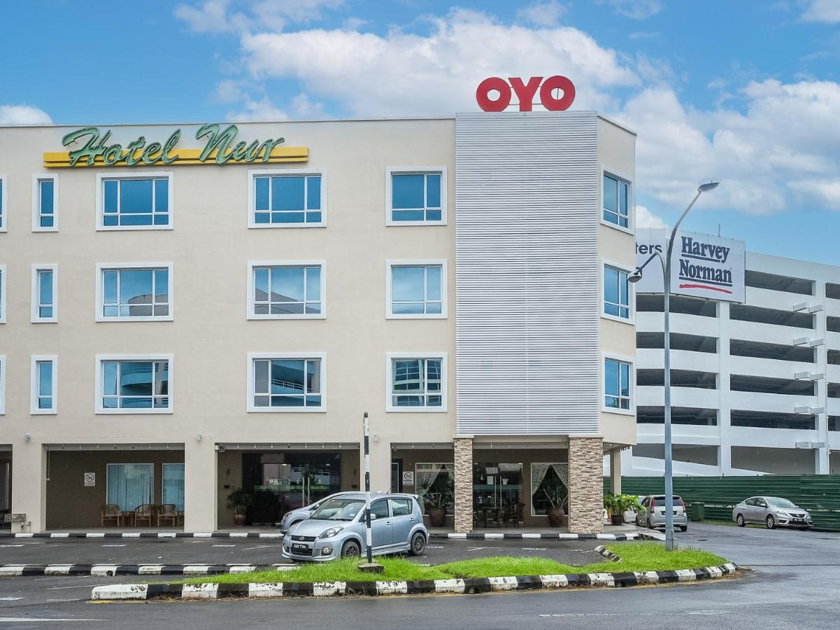 Oyo985努尔酒店 米里 外观 照片